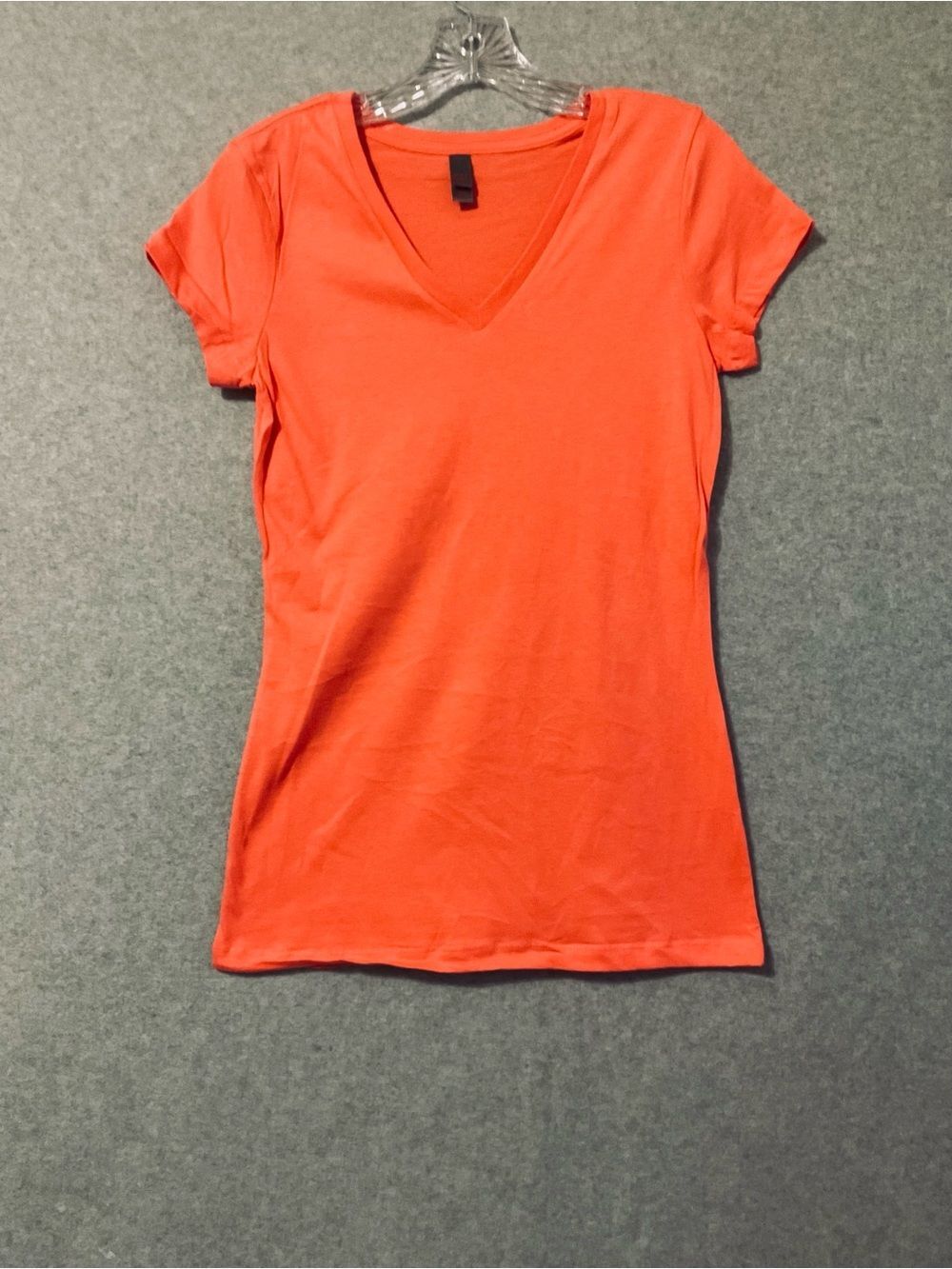 District Women's V-Neck Short Sleeve Tee - Coral Sz M